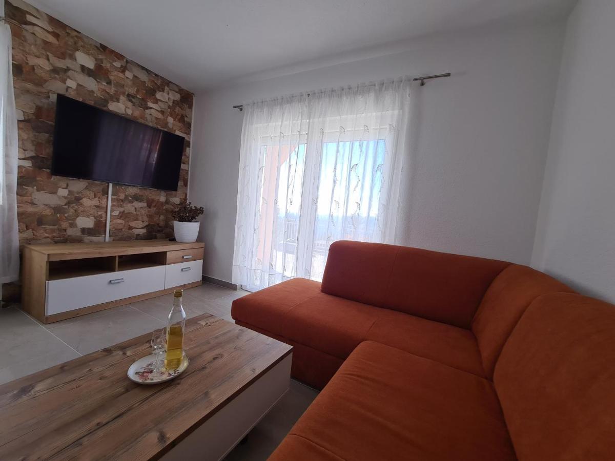 קריקווניצה Apartments Lujic מראה חיצוני תמונה