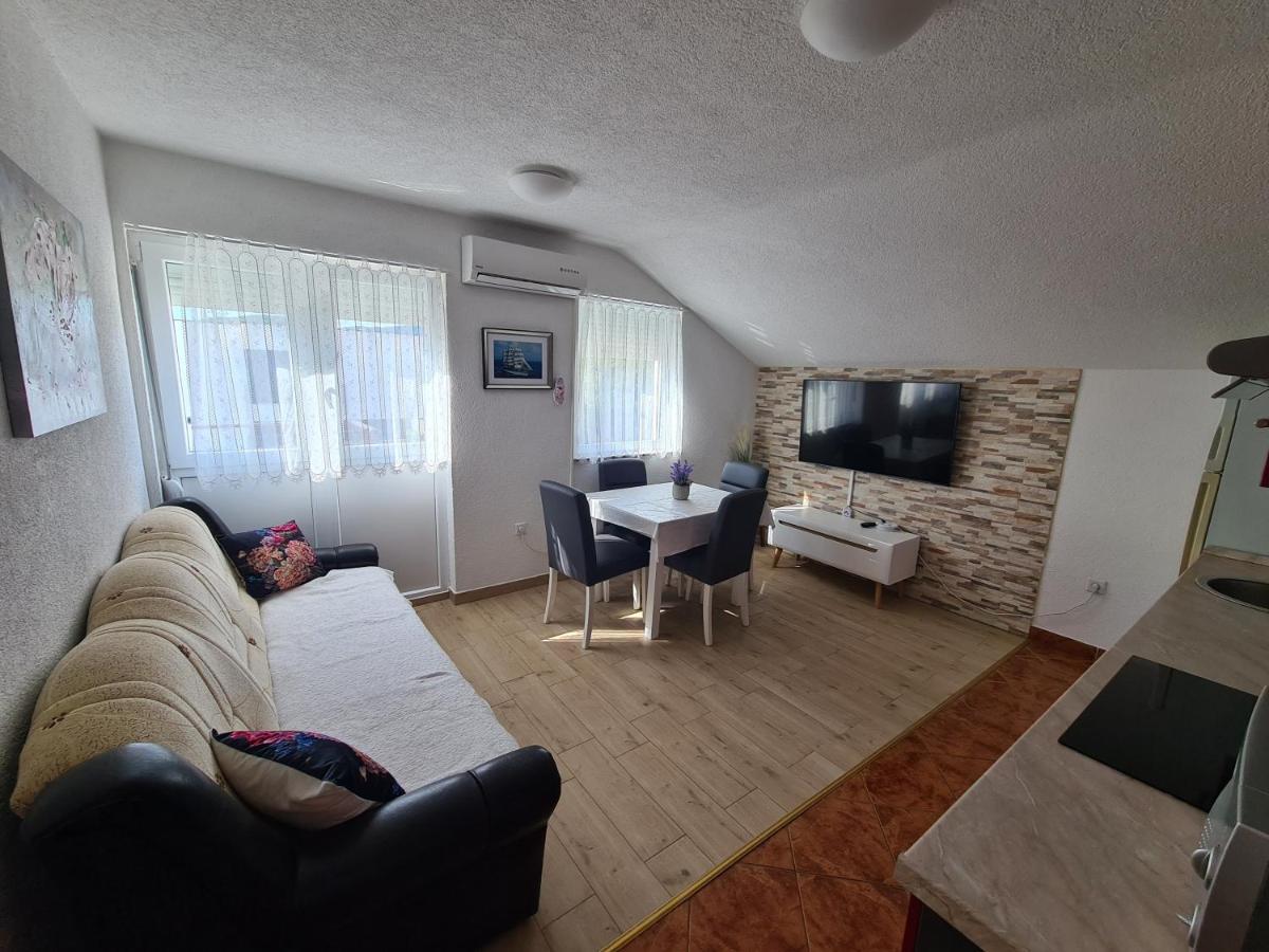 קריקווניצה Apartments Lujic מראה חיצוני תמונה