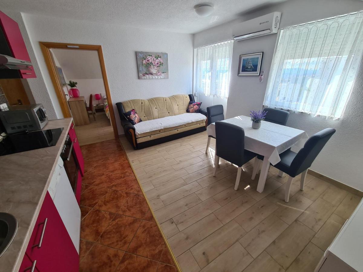 קריקווניצה Apartments Lujic מראה חיצוני תמונה