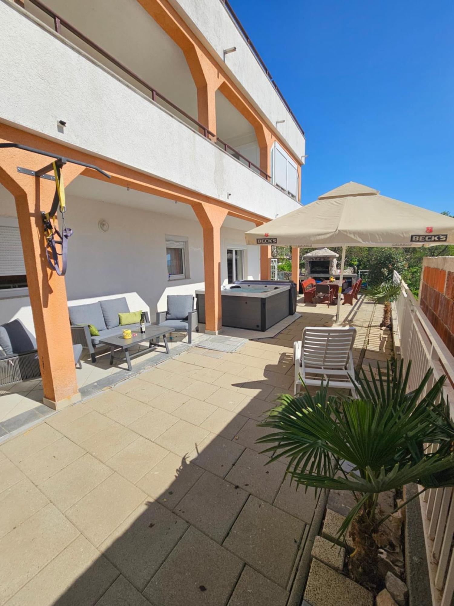 קריקווניצה Apartments Lujic מראה חיצוני תמונה